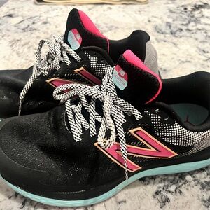 New Balance Fresh Foam 680 Running Shoe Womens 9 Black Teal